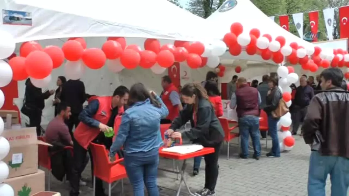 Akçakoca\'da Kan Bağışı Kampanyasına Yoğun İlgi