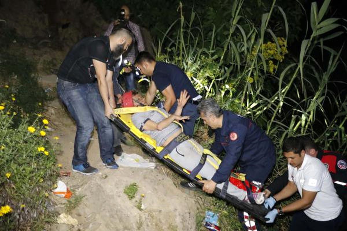 Alkollü Kadın, Tuvalet İhtiyacı İçin Gittiği Falezlerden Düştü