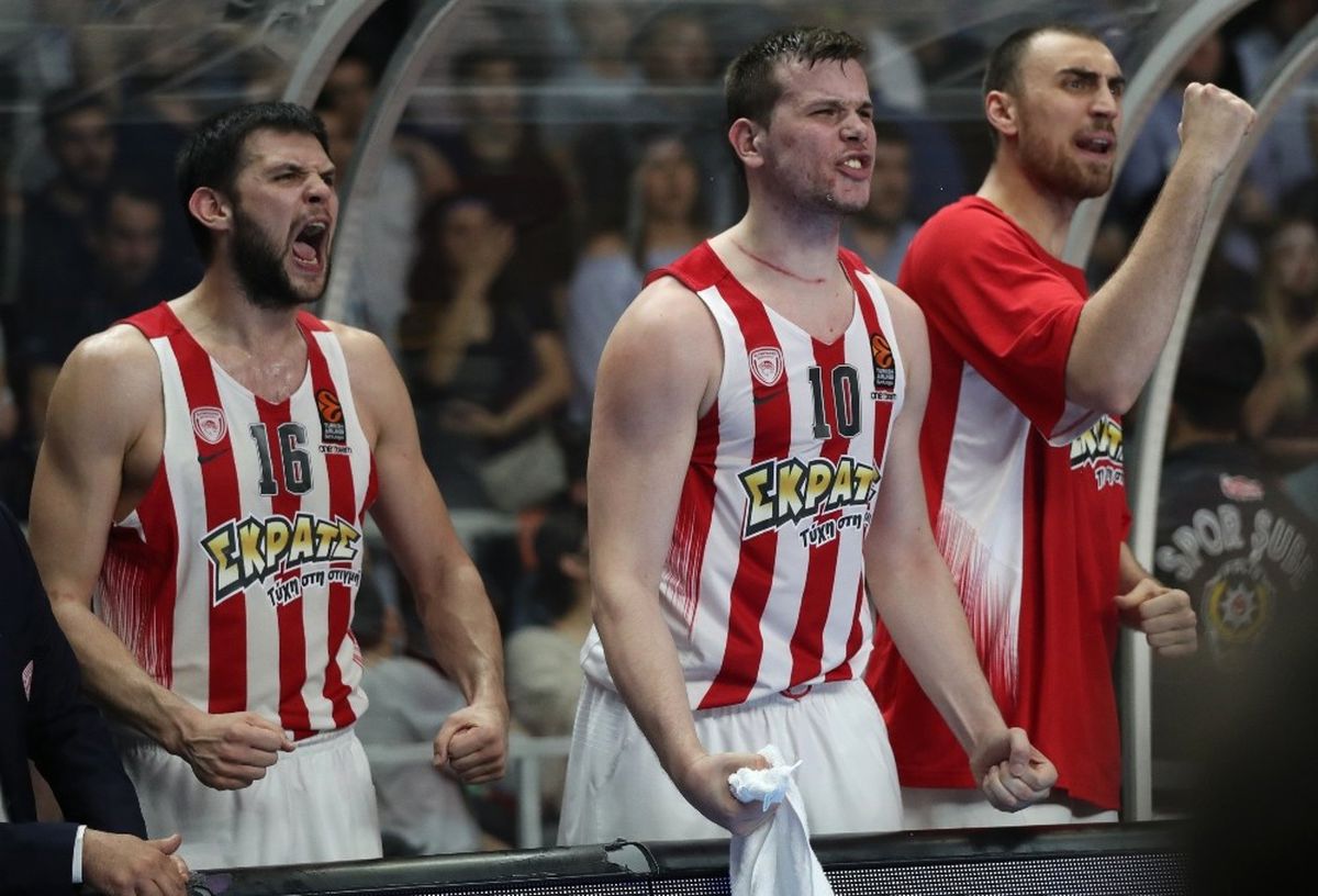 Anadolu Efes\'ten Euroleague\'e Veda