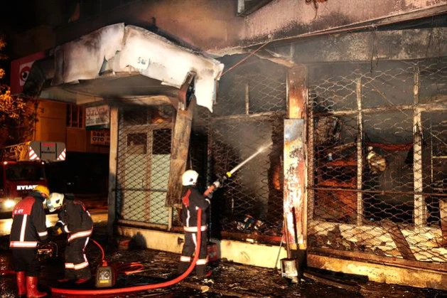 Ankara'da Korkutan Yangın - Son Dakika