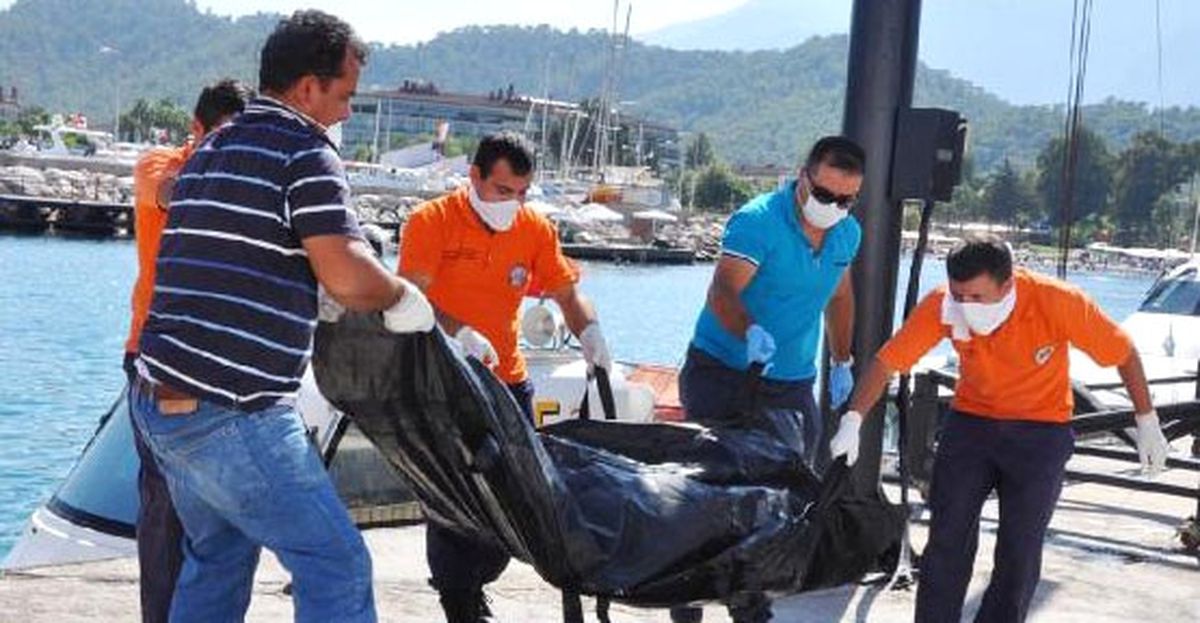 Antalya\'da Denizde Ceset Bulundu