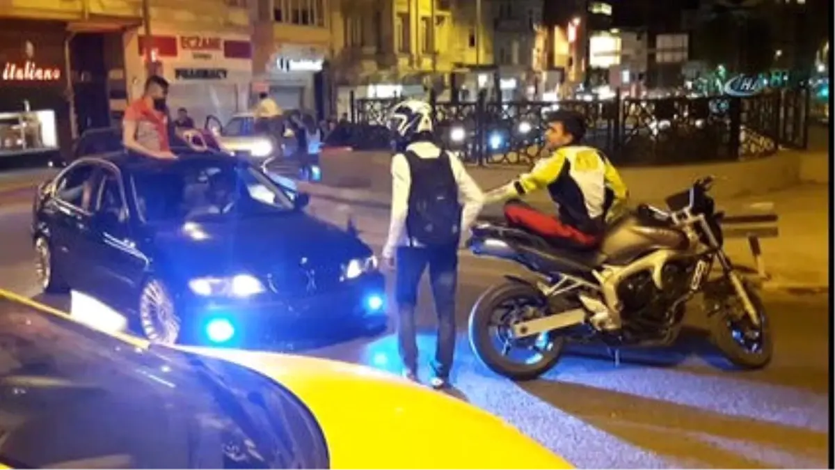 Asker Uğurlama Konvoyundaki Magandalar İstanbul\'u Felç Etti