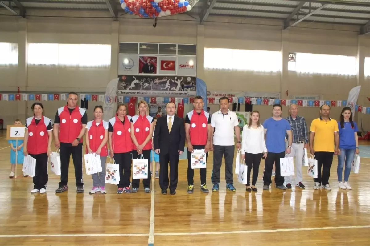 Ayvalık\'ta Geleneksel Çocuk Oyunları Turnuvası Tamamlandı