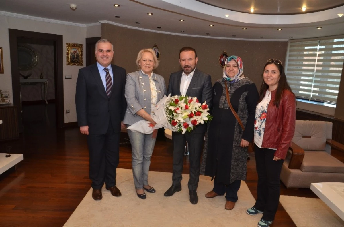 Başkan Doğan, "Kadınlar Hayatın Her Alanında Olmalı"