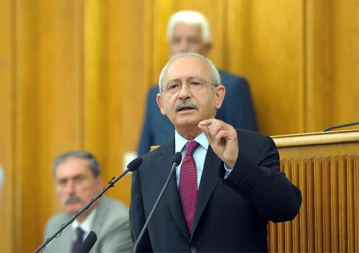 CHP\'li Şeker: Kimsenin Kavga Ettiğini Görmüyorum, Kapının Önü de Ülke de Bizim