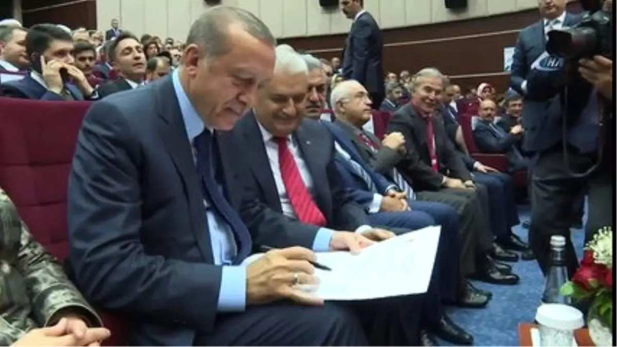 Cumhurbaşkanı Erdoğan AK Parti\'ye Resmen Üye Oldu