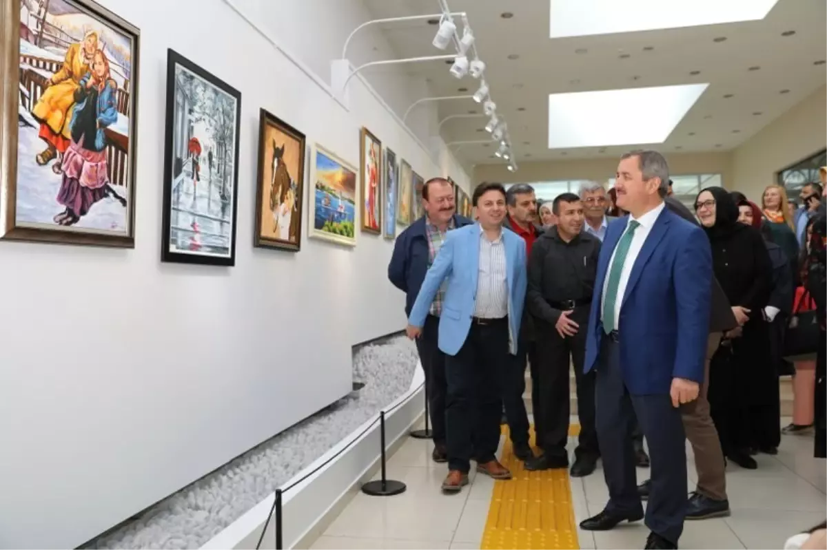 Fatsa\'da "8 Renk" Resim ve Ahşap Boyama Sergisi