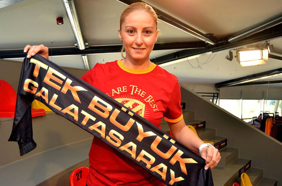 Galatasaraylı Nihan Güneyligil, Voleybol Kariyerini Sonlandırdı