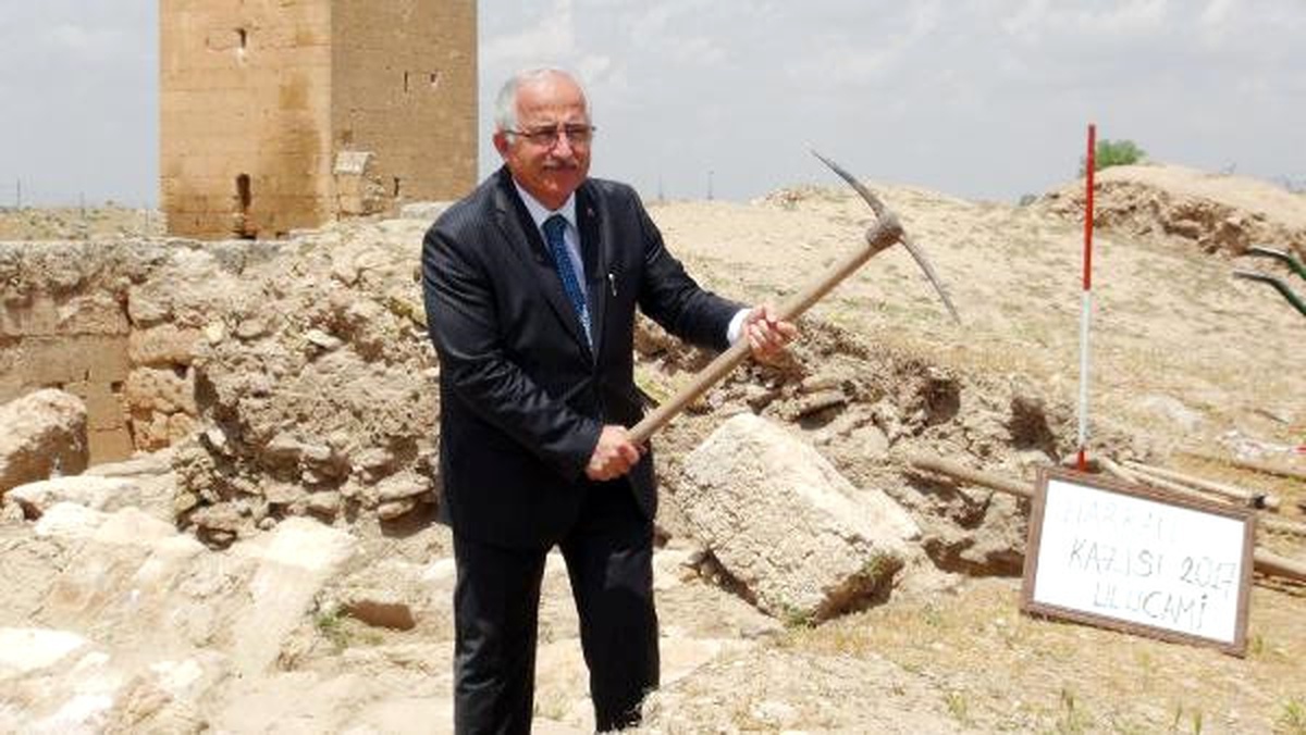 Harran\'da 900 Yıllık Kalıntılarda Kazı Çalışmaları Başladı