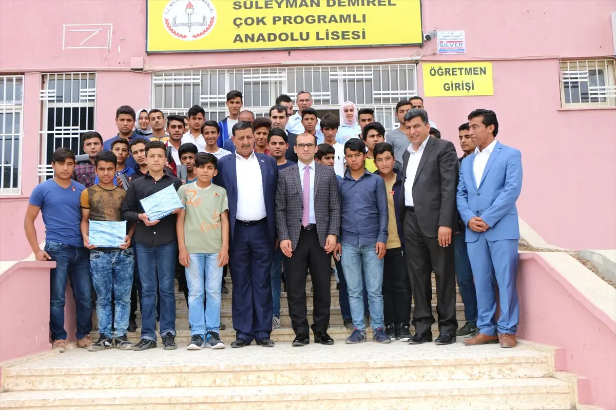 Harran\'da Başarılı Öğrenciler Ödüllendirildi