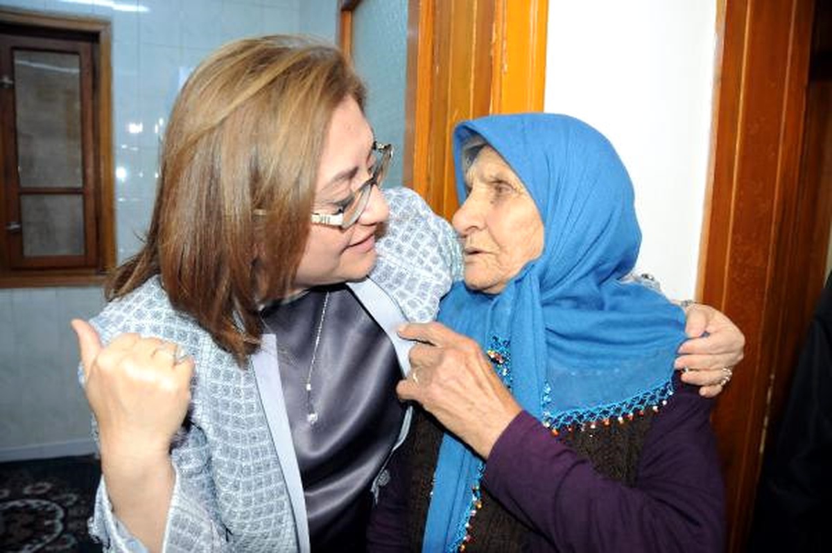 Huzurevinde Kalmak İstemeyen Yaşlı Kadın Eve Yerleştirildi
