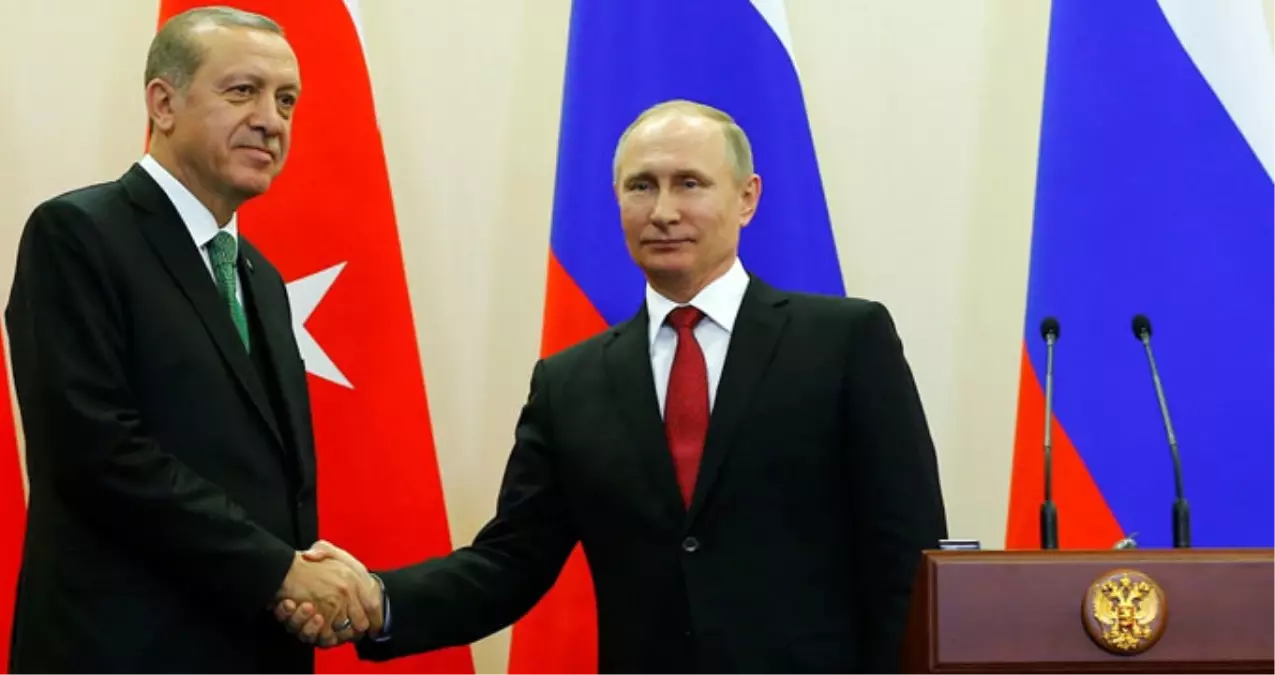 Erdoğan ve Putin\'in "Çatışmasızlık Bölgesi" İlan Ettiği İdlib\'te Mülteci Kamplarına İHA\'lı Saldırı