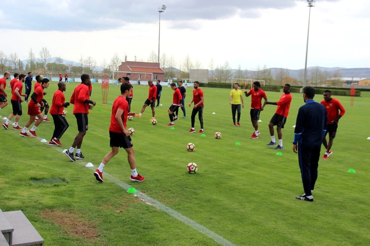 Kayserispor, Trabzonspor Maçı Hazırlıklarına Devam Ediyor