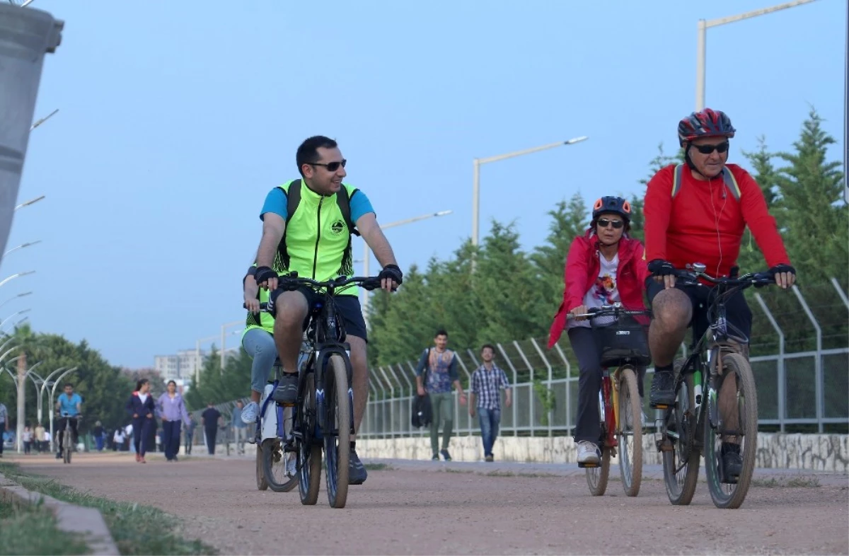 Mersin\'de Avrupa Bisiklet Yarışması Heyecanı Başladı