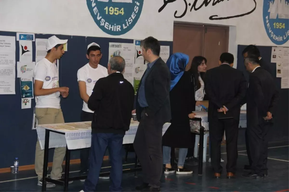 Nevşehir Lisesi Öğrencileri Tübitak Bilim Fuarı Açtı