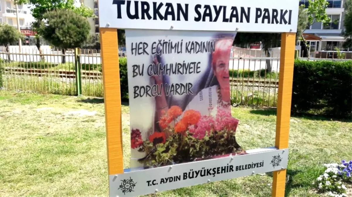 Söke\'de Türkan Saylan Parkı Tabelasına Çirkin Saldırı