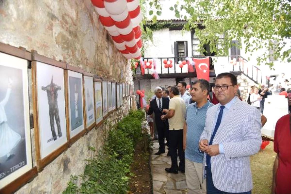 Turhan Selçuk\'un Ödüllü Karikatürleri İstanbul\'da Sergilenecek