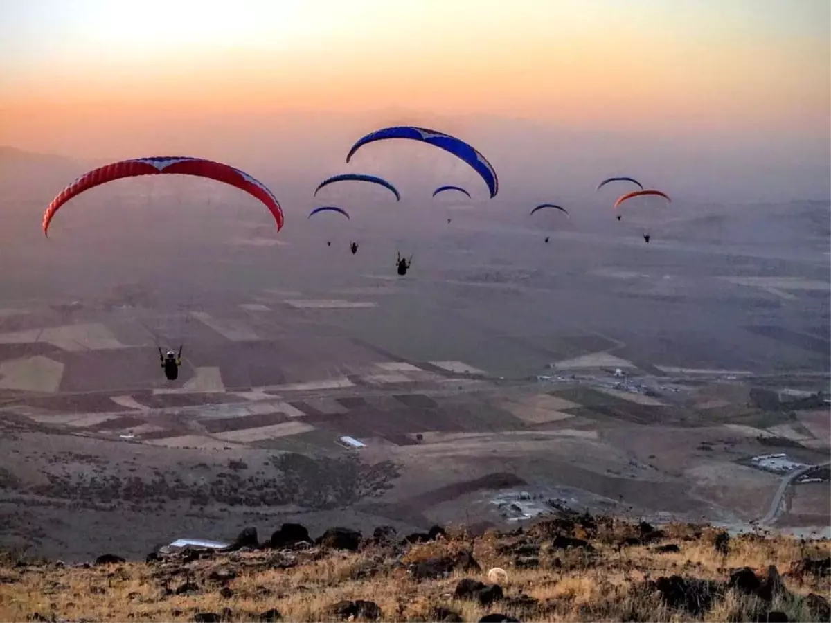 Yamaç Paraşütünde Gaün Gururu