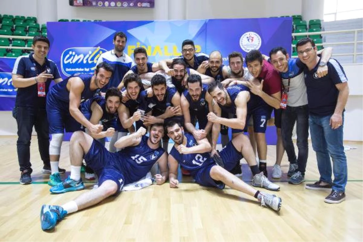 Yaşar Üniversitesi Yelken Takımı 4 Kupa Kazandı