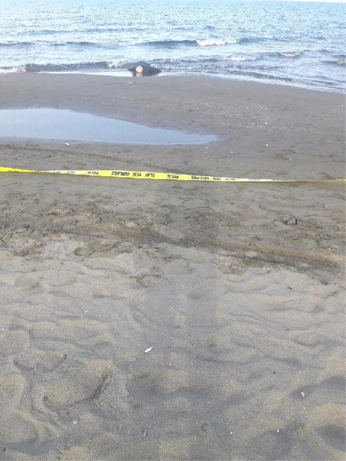 70 Yaşındaki Adamın Cansız Bedeni Sahilde Bulundu