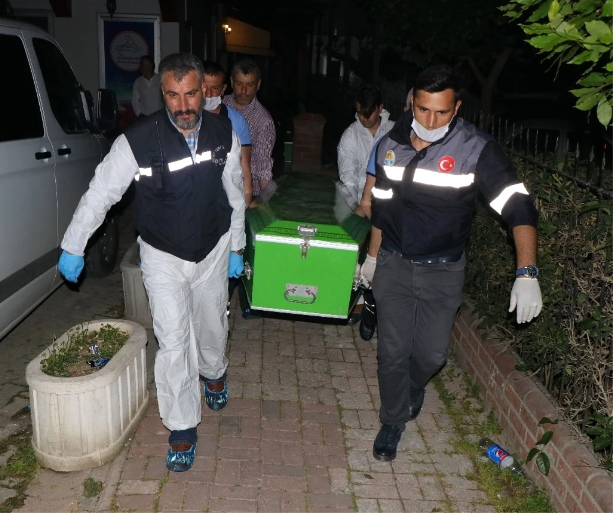 Adana\'da 6 Kişinin Öldüğü Olayda Cenazeler Otopsiye Gönderildi