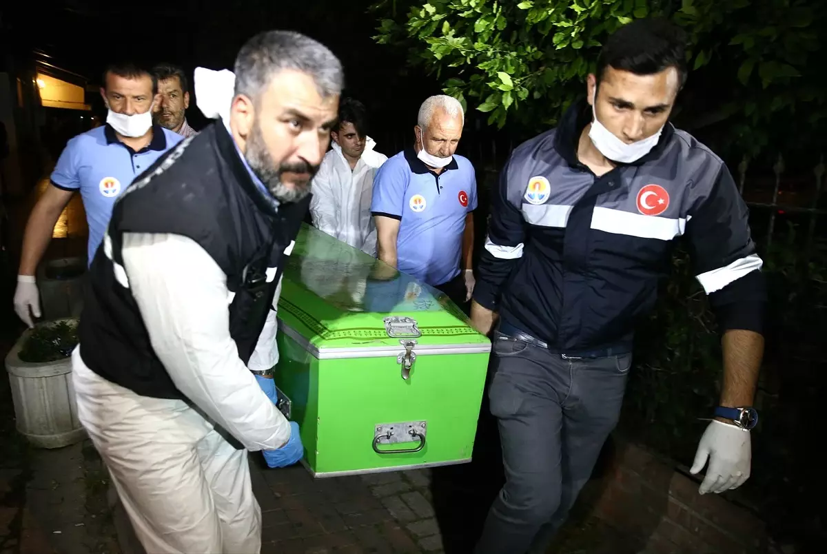 Adana\'da Kız İstemeye Gelen Damat Adayı 5 Kişiyi Öldürüp İntihar Etti