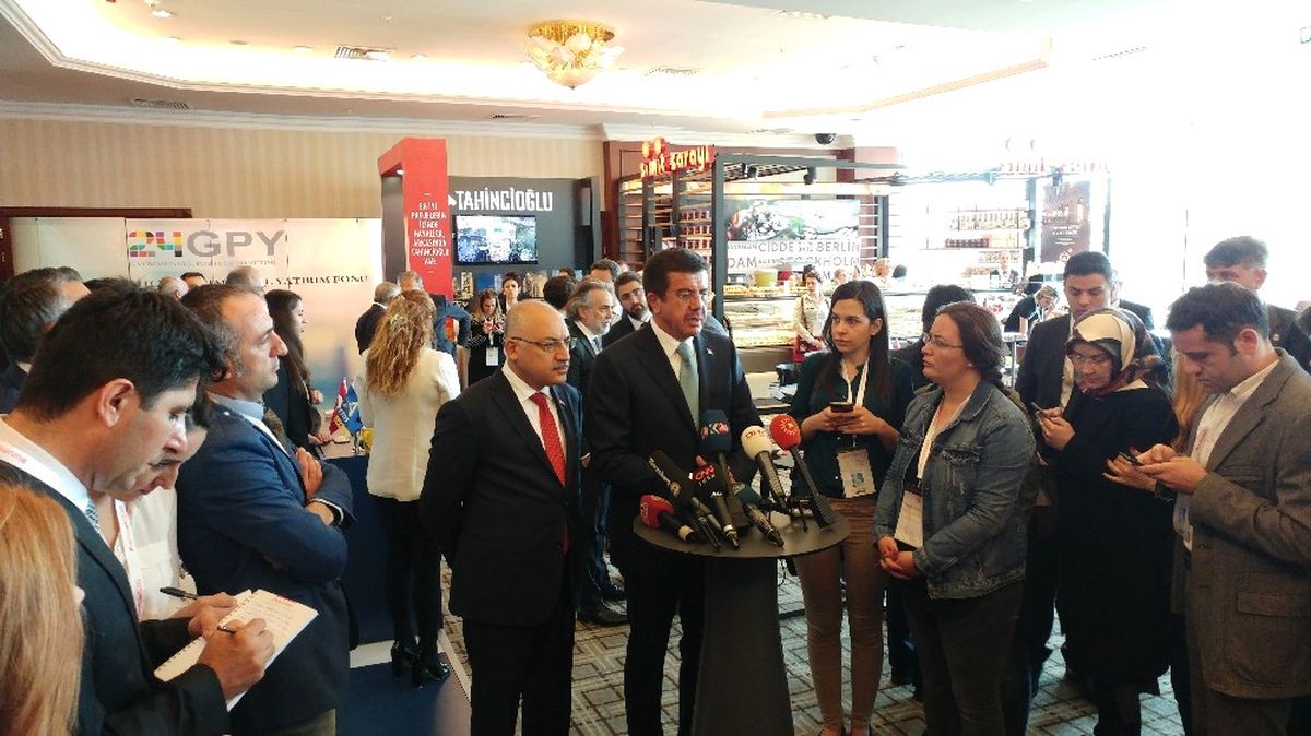 Bakan Zeybekci\'den \'Domates\' Açıklaması