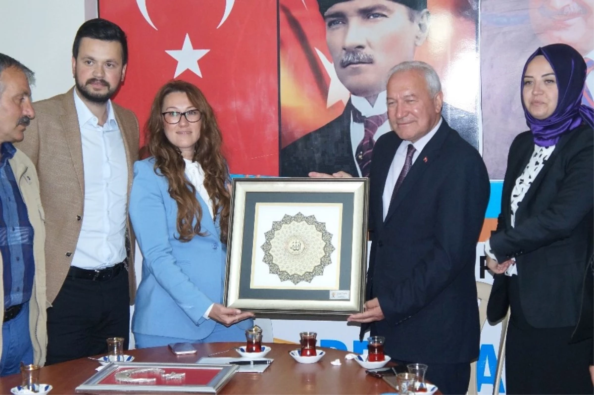 Başkan Karadağ\'dan Teşkilatlara Teşekkür Ziyareti