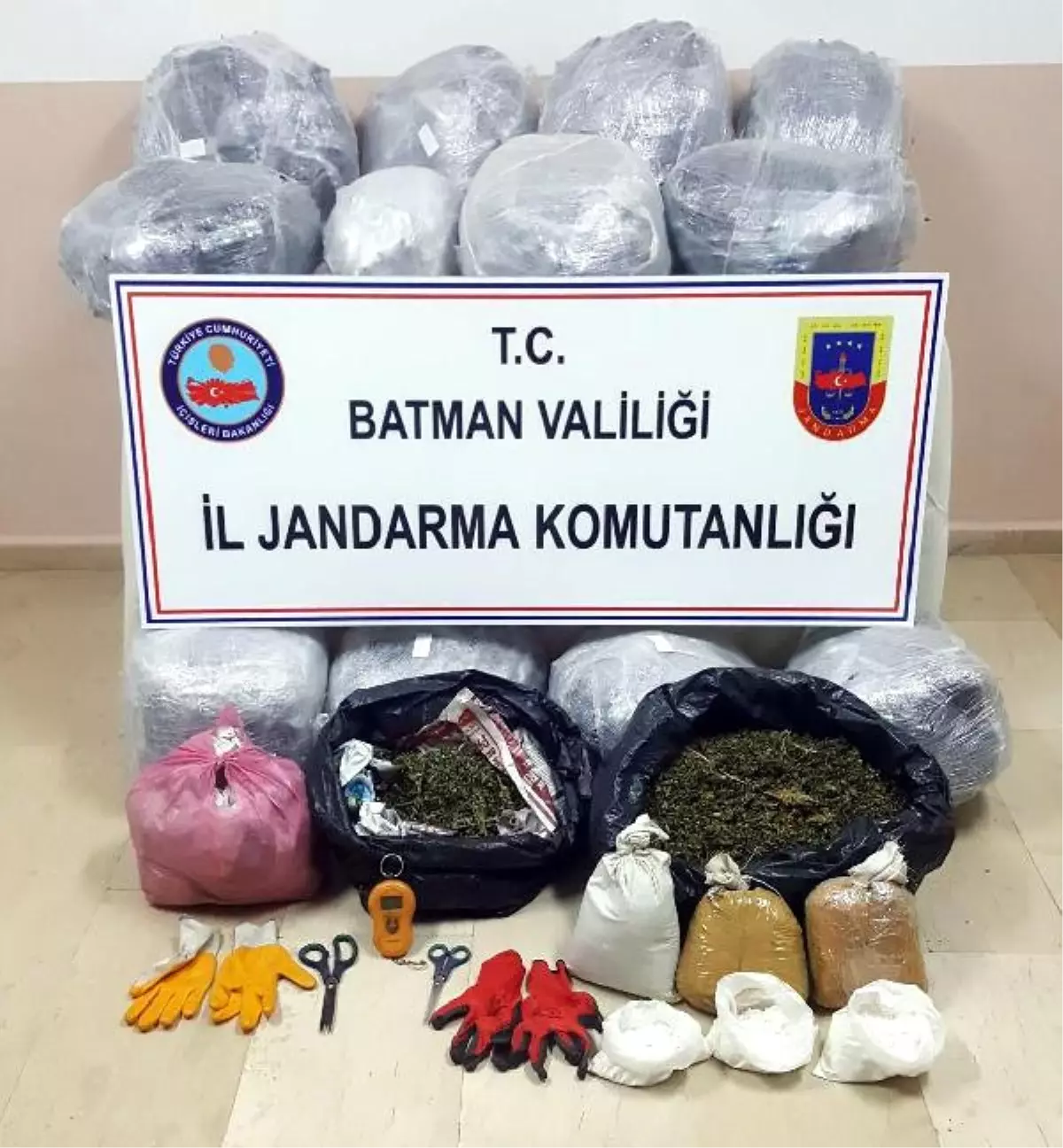 Batman\'da 72 Kilo Uyuşturucu Madde Ele Geçirildi