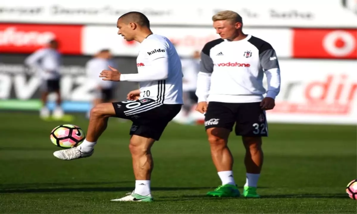 Beşiktaş\'ta Derbi Hazırlıkları Sürüyor