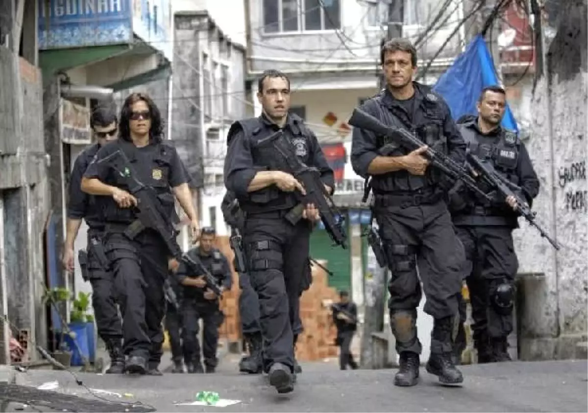 Brezilya Hükümeti Rio\'ya Federal Askeri ve Polis Birlikleri Yolluyor