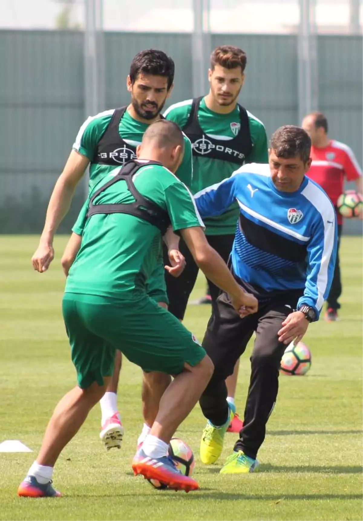 Bursaspor\'da Çaykur Rizespor Hazırlıkları Sürüyor