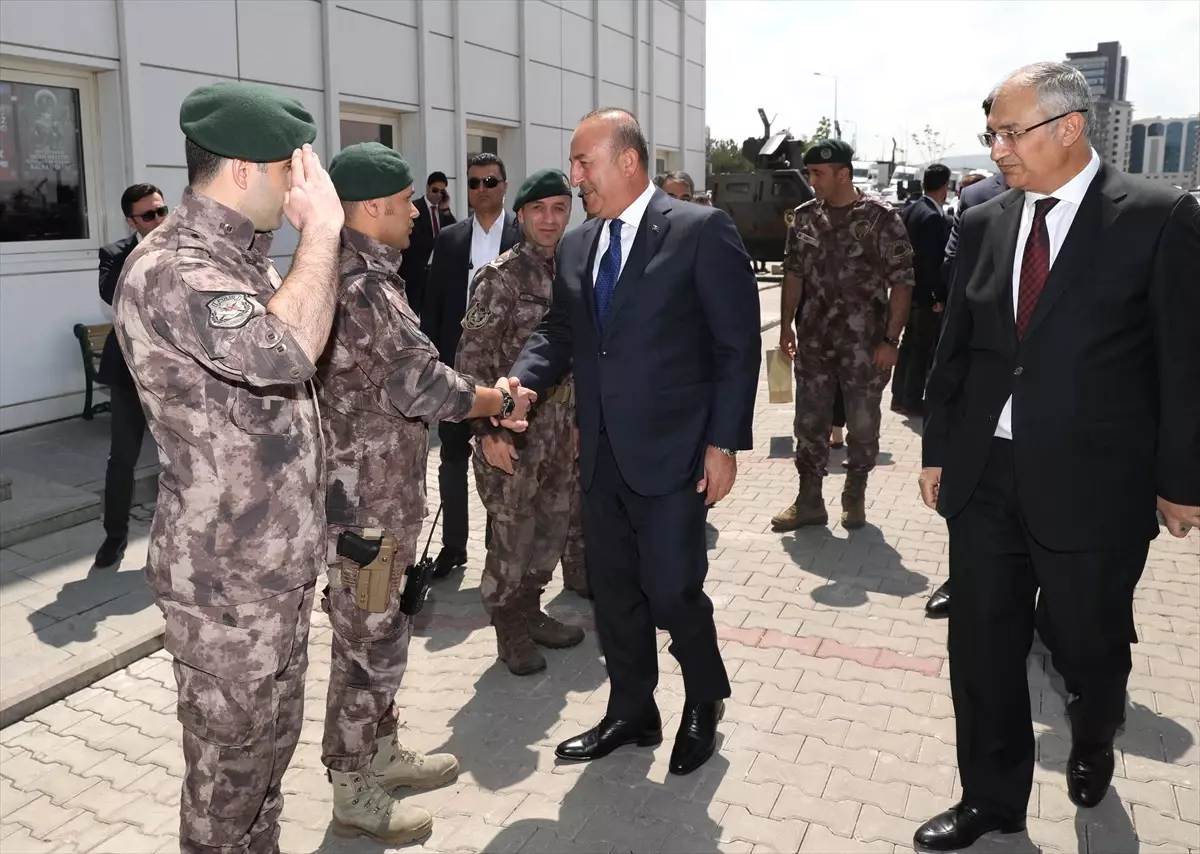 Çavuşoğlu\'ndan Özel Harekat Şube Müdürlüğü\'ne Ziyaret