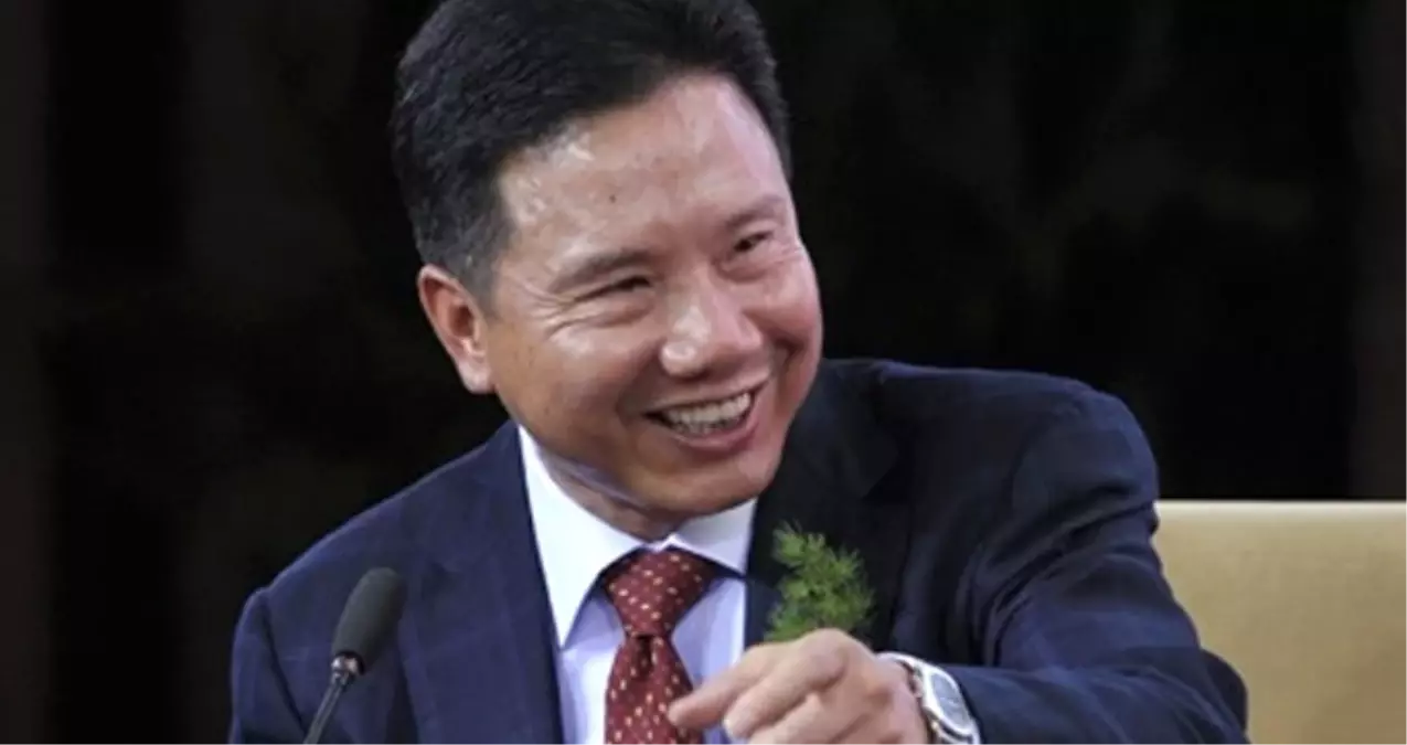 Galatasaray\'ı İsteyen Çinli İş Adamı, Taraftarları Coşturdu