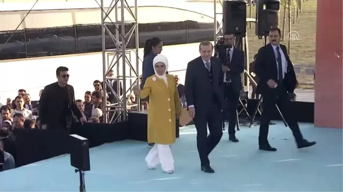 Cumhurbaşkanı Erdoğan, Istanbul Gençlik Festivali\'nde