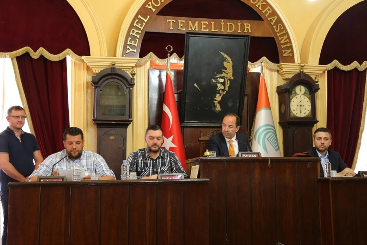 Edirne Belediye Meclisi, 2016 Bütçe Kesim Hesabını Görüştü