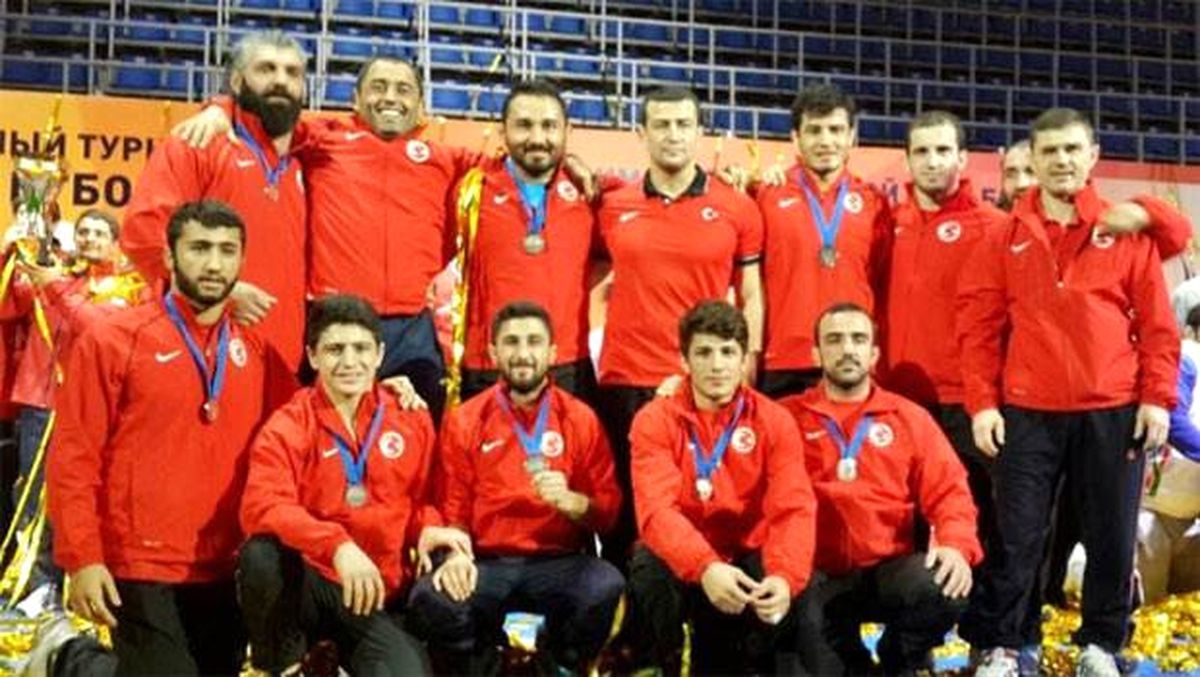 Grekoromen Güreş Milli Takımı Sırbistan\'da