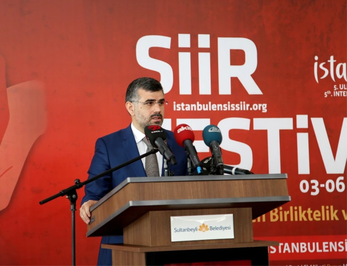 İstanbulensis Şiir Festivali" Başladı