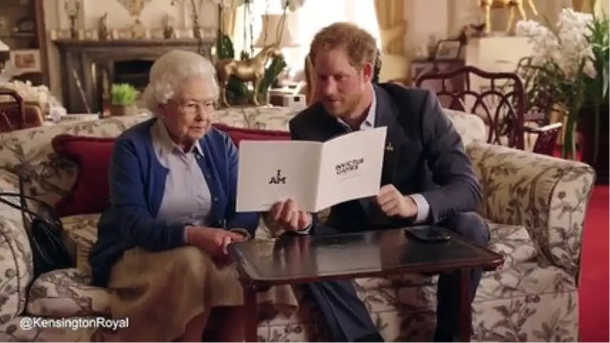 Obamalar Kraliçe Elizabeth ve Prens Harry\'ye Meydan Okumuştu