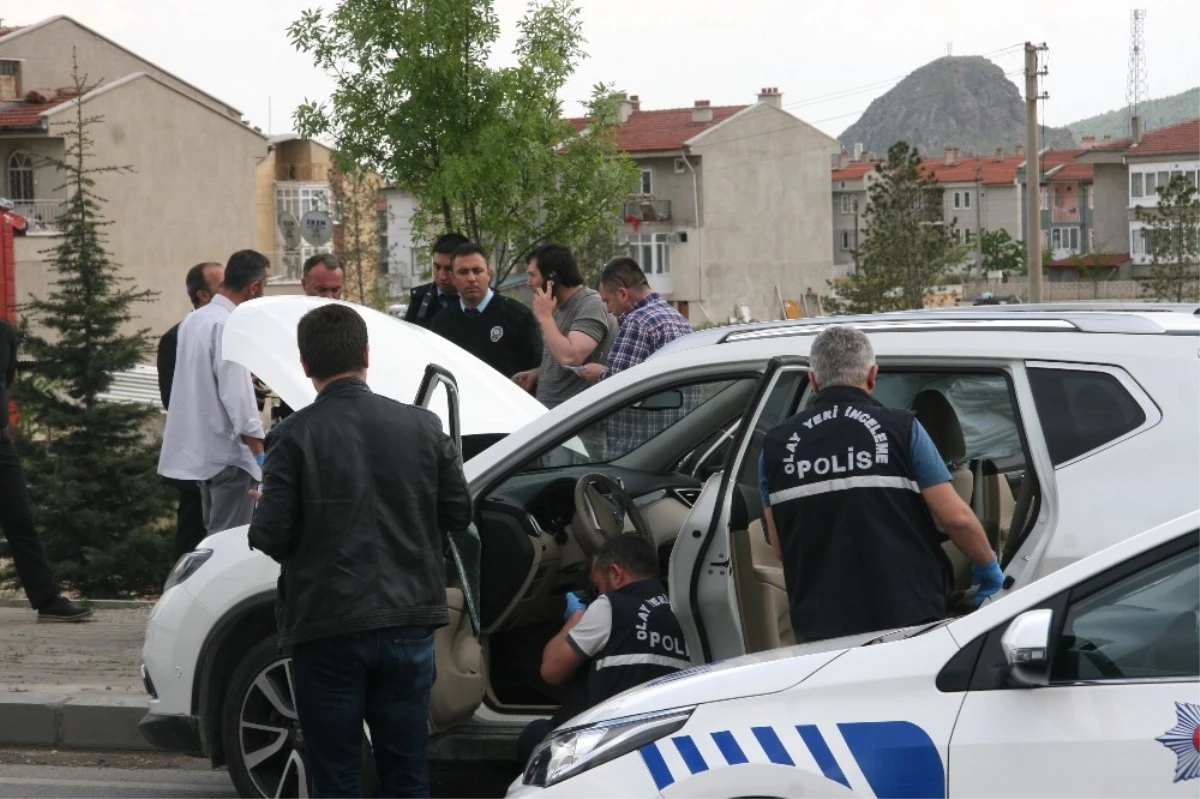 Polisin "Dur" İhtarına Uymayarak Kaçan Oto Hırsızı Vurularak Yakalandı