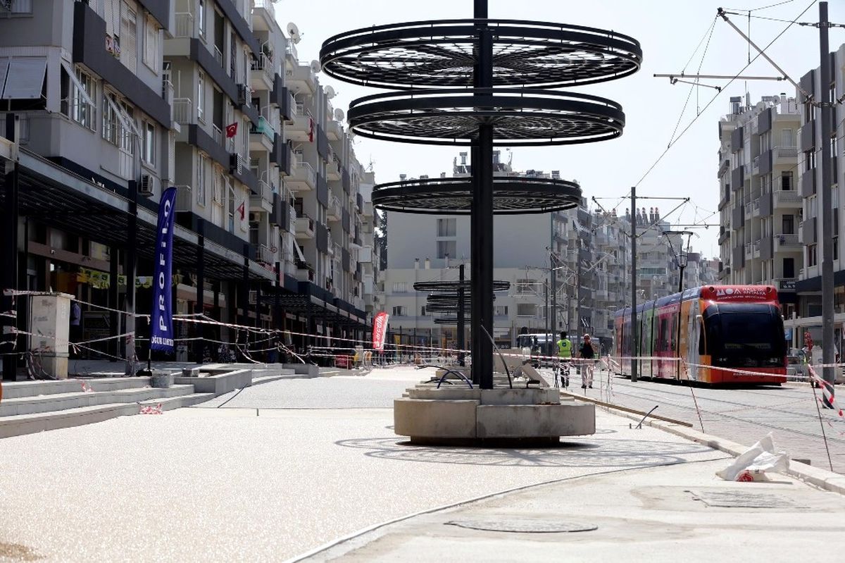 Şarampol Caddesi\'nde Çalışmalar Devam Ediyor