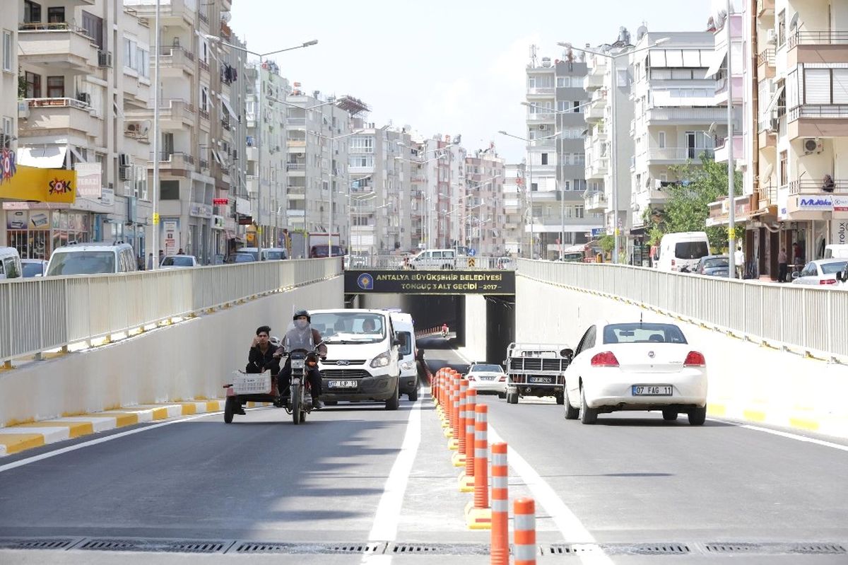 Şarampol Caddesi\'nde Çalışmalar Sürüyor