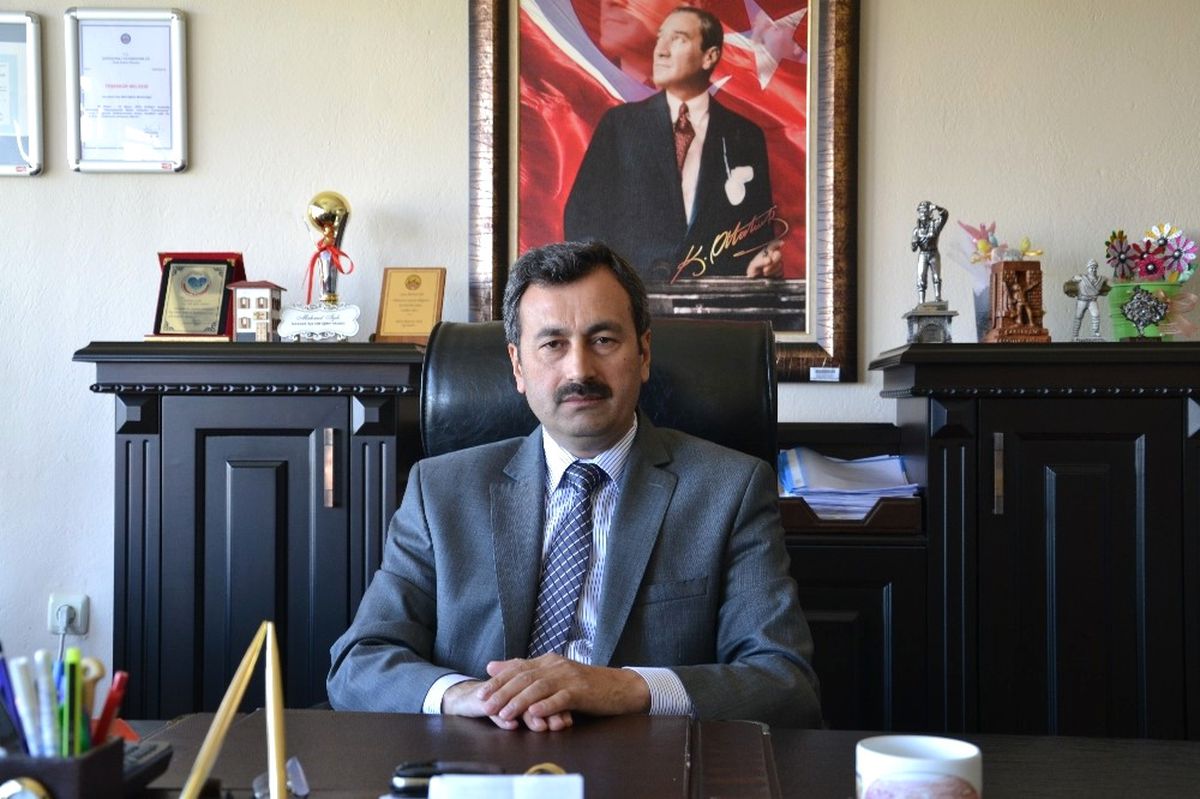 Saruhanlı\'da 46 Öğrenci İçtikleri Ayrandan Zehirlendi