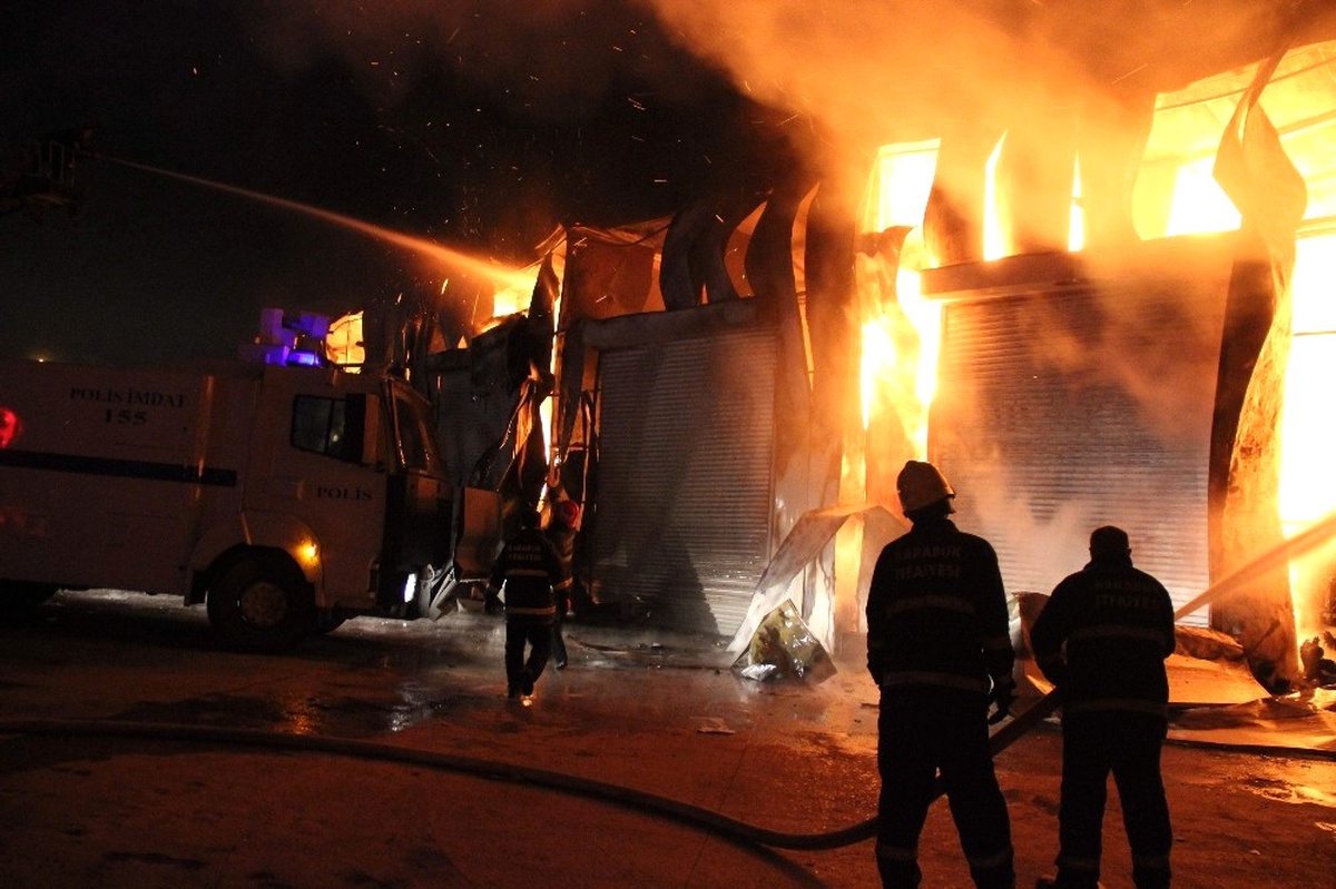 Sebze Halinde Çıkan Yangınla İlgili Gözaltına Alınan 1 Kişi Serbest Bırakıldı