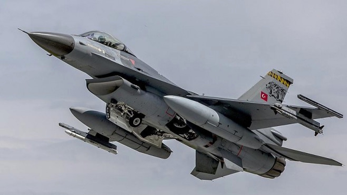Türk Silahlı Kuvvetlerince Hakkari\'nin Çukurca İlçesi Kırsalına ve Irak\'ın Kuzeyindeki Zap...