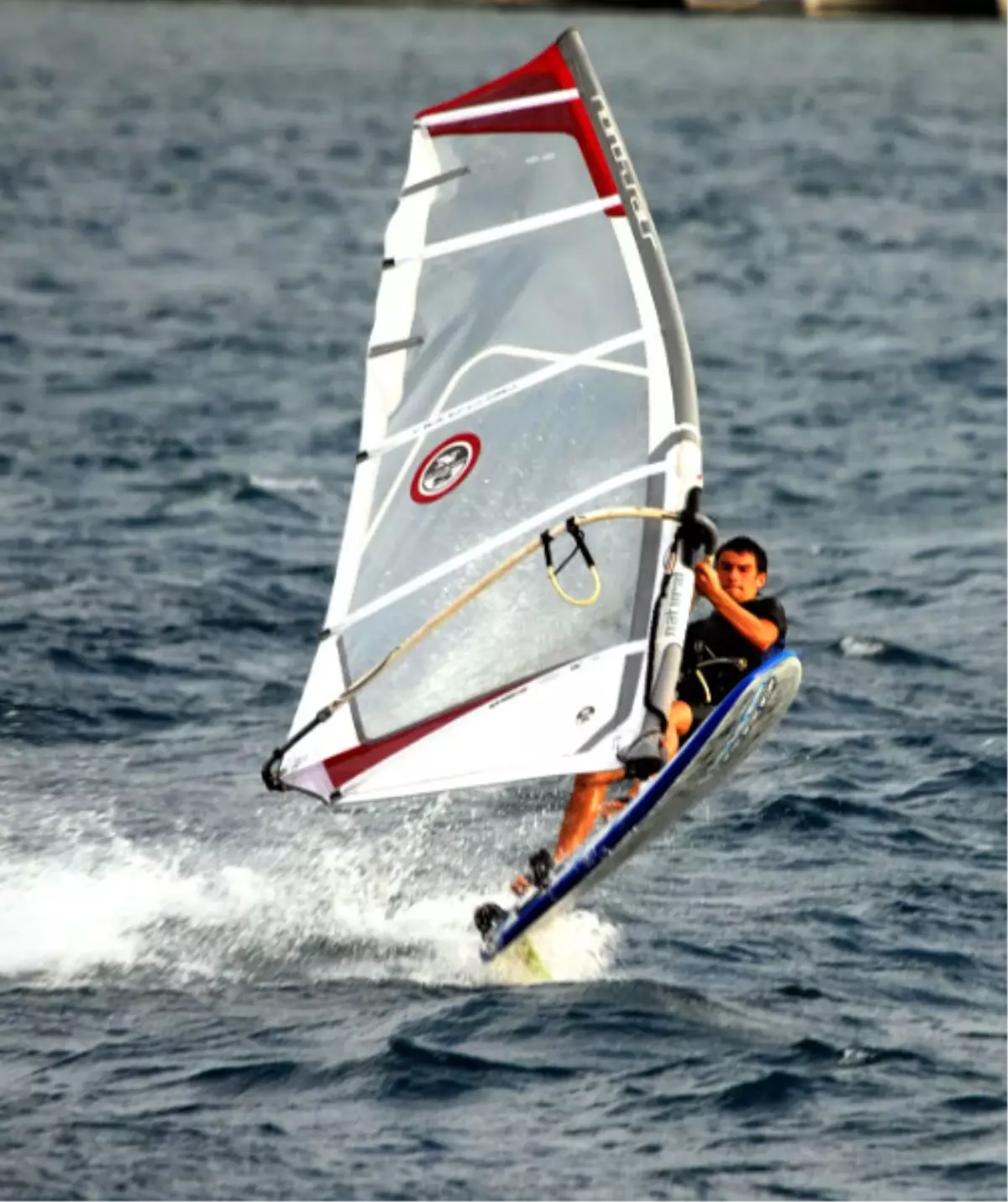 Yelken ve Su Sporları Kulübü Sezonu Açtı