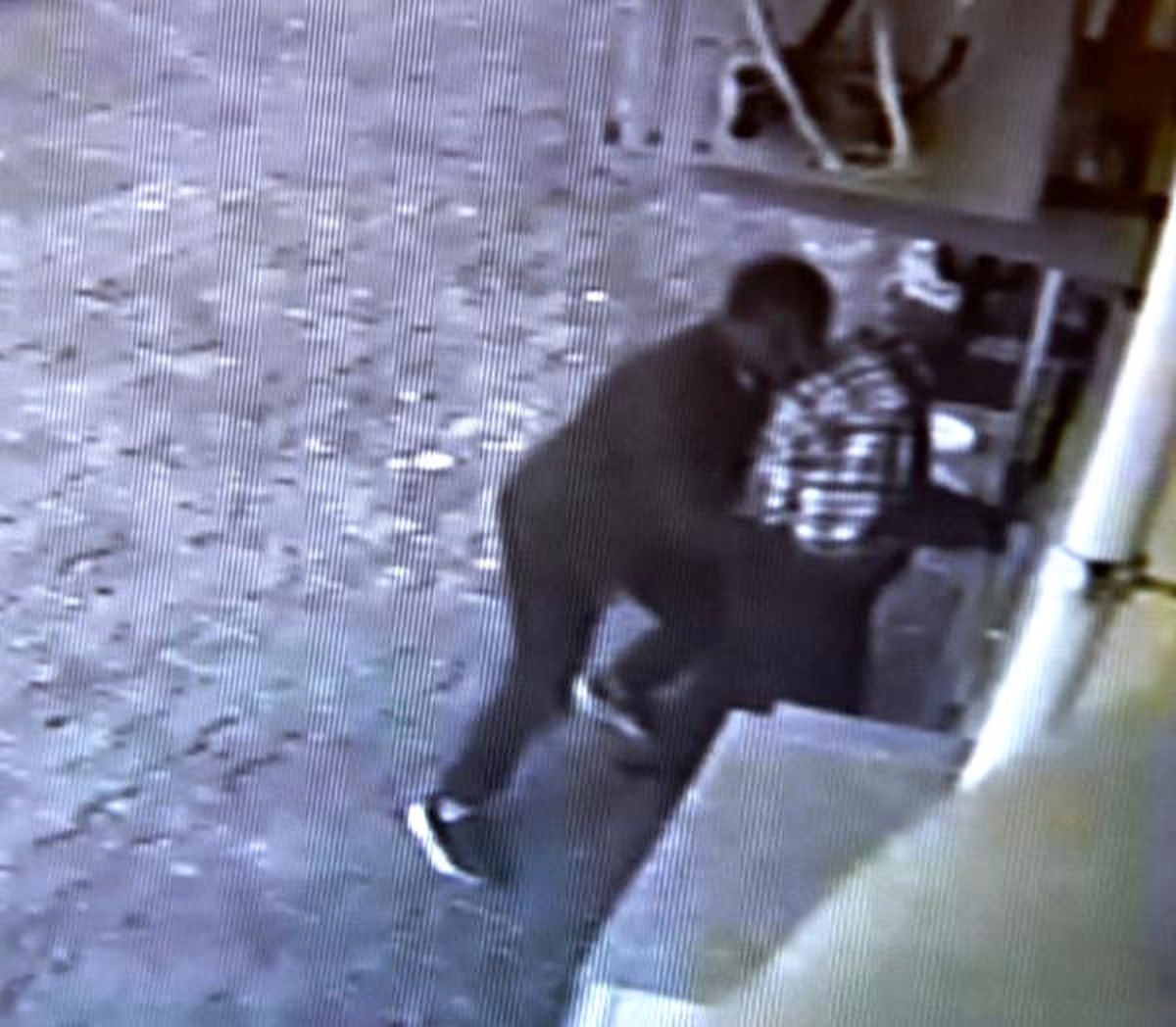 Aparman Kapısını Açmaya Çalışırken 500 Lirası Çalındı