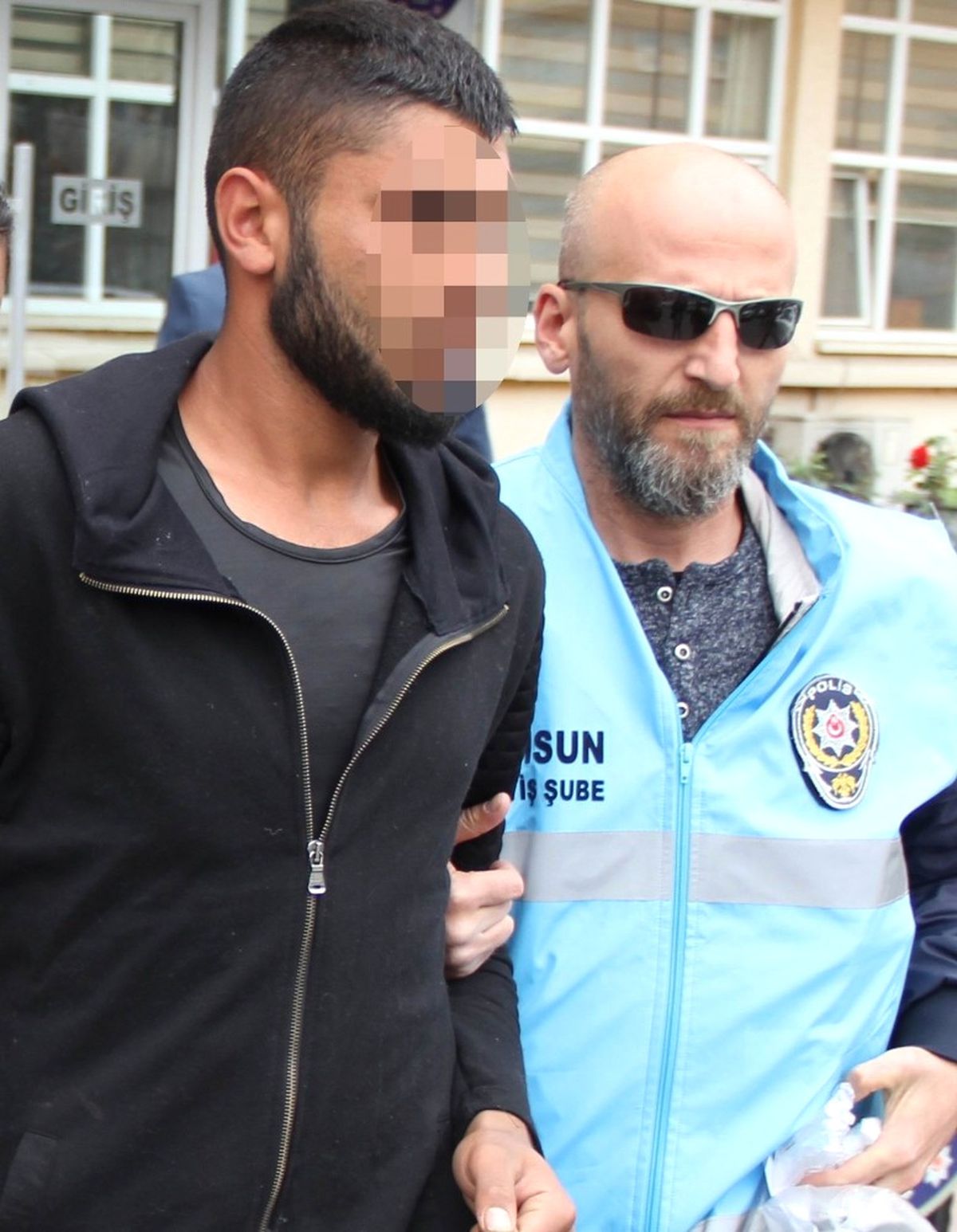 Asker Eğlencesinde Bıçakla Yaralamaya Adli Kontrol