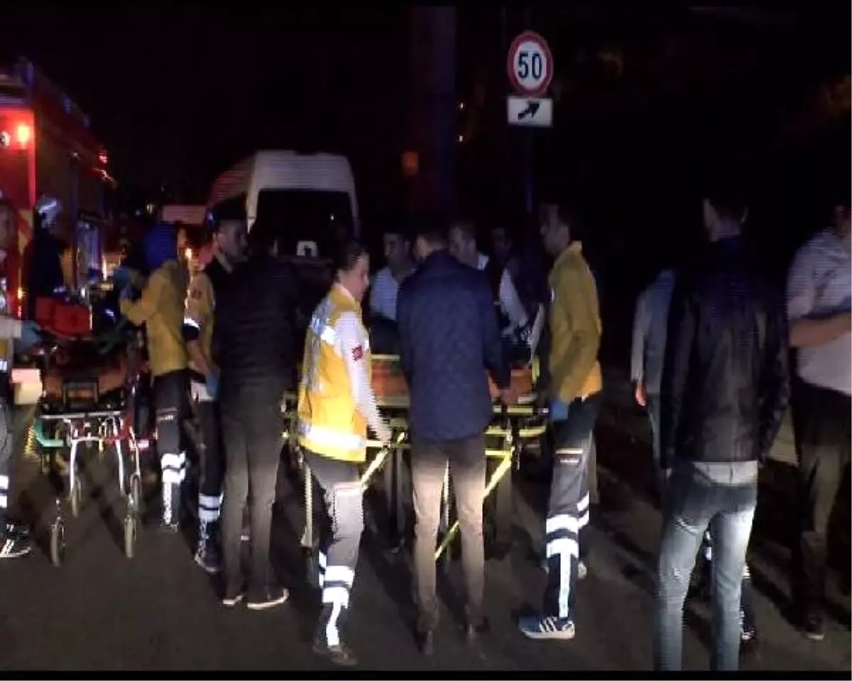 Bağcılar\'da Trafik Kazası: 3\'ü Ağır 5 Yaralı