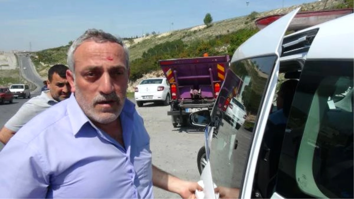 Başakşehir\'de Motorsiklet ile Otomobil Çarpıştı; 1 Ölü,1 Yaralı